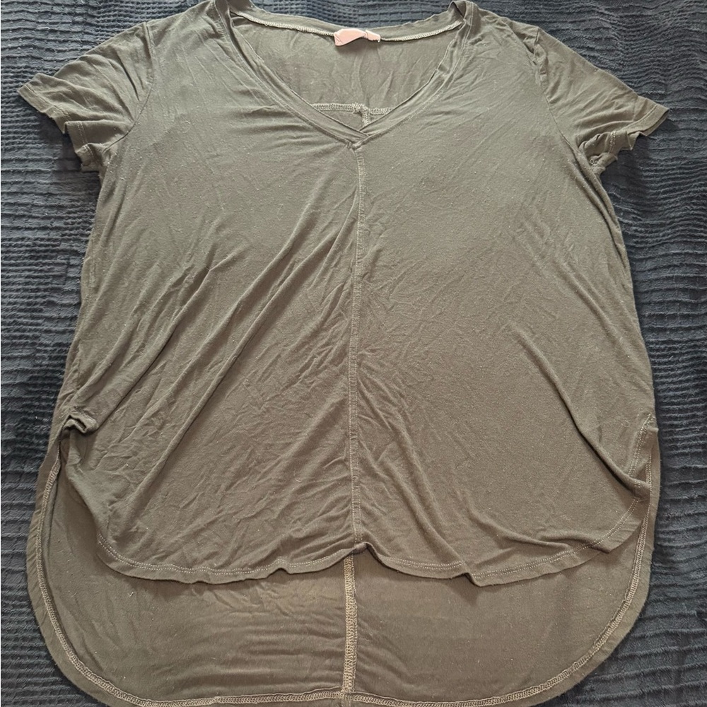 White Crow Olive Short Sleeve V-Neck Top